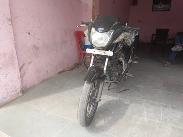 Hero Honda CBZ Xtreme 150CC 2012 - Image 2